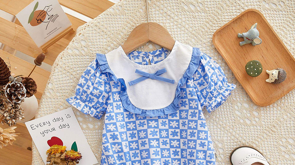 消費者選購嬰幼兒服裝應(yīng)注意什么？